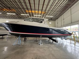 38' Pursuit 2020 Yacht For Sale
